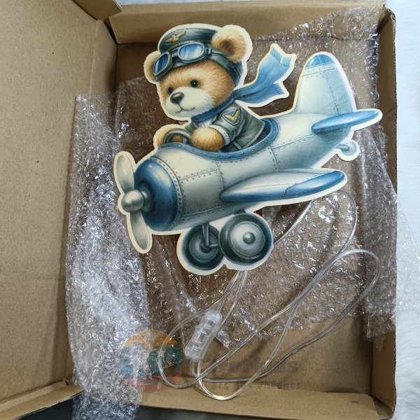 avion Veilleuse LED en bois pour chambre bébé fille garçon lampe murale douce Montessori déco scandinave idée cadeau naissance pe (9) Lampe en Bois pour Chambre d'Enfant – Design Avion avec Ourson Pilote – Éclairage LED Décoratif