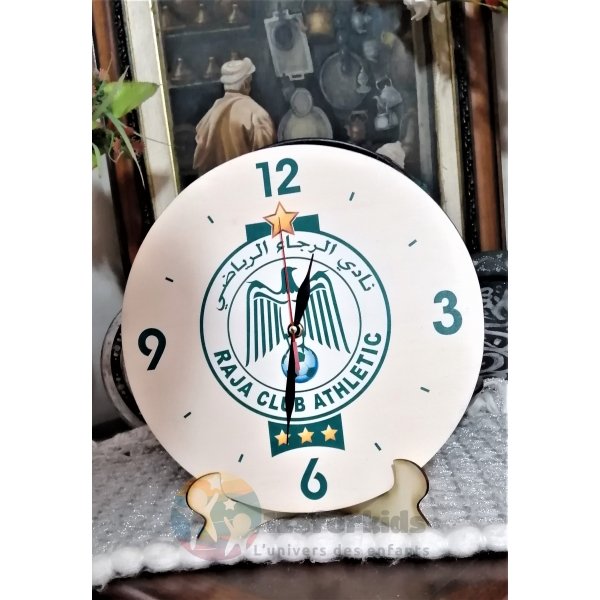 Horloge murale football inspirée des grands clubs Maroc, Casablanca, Agadir, el jadida, safi, Marrakech, Tanger, tetouan, Kenitra, Khouribga, dakhla, Laayoune, Larache, Marrakech, Martil, Meknès, Mohammedia, Nador, Oualidia, Ouarzazate, Ouazzane, Oujda, Rabat, kenitra, salé