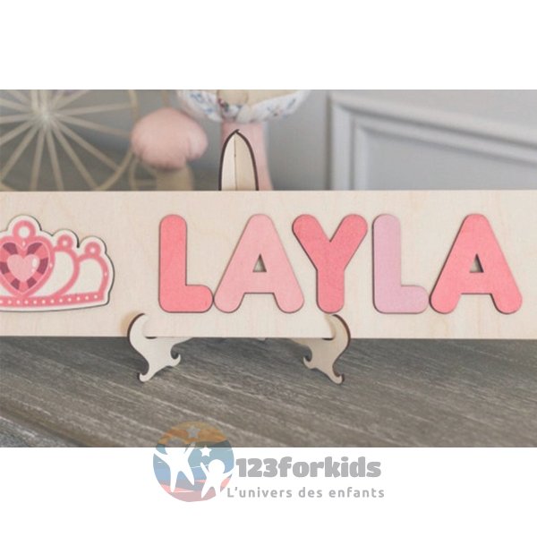 Puzzle prénom Montessori pour bébé avec thème animaux, en bois naturel personnalisé, cadeau idéal à Rabat et dans tout le Maroc, déco chambre unique