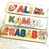 Puzzle Montessori avec lettres du prénom en bois