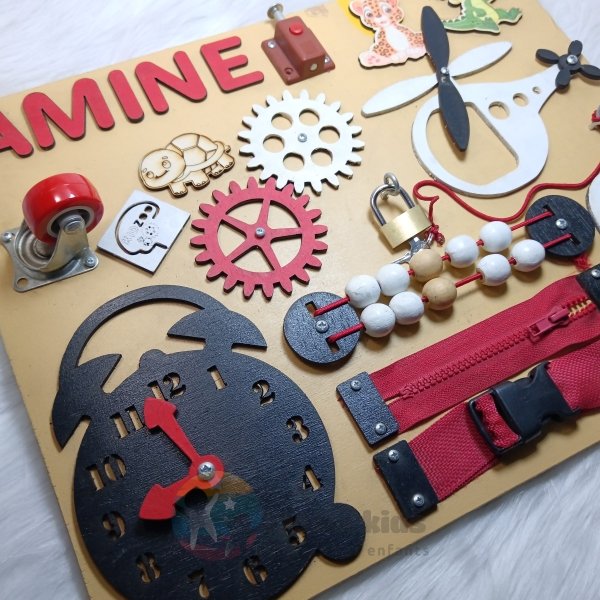 Busyboard bois naturel sécurisé pour enfants